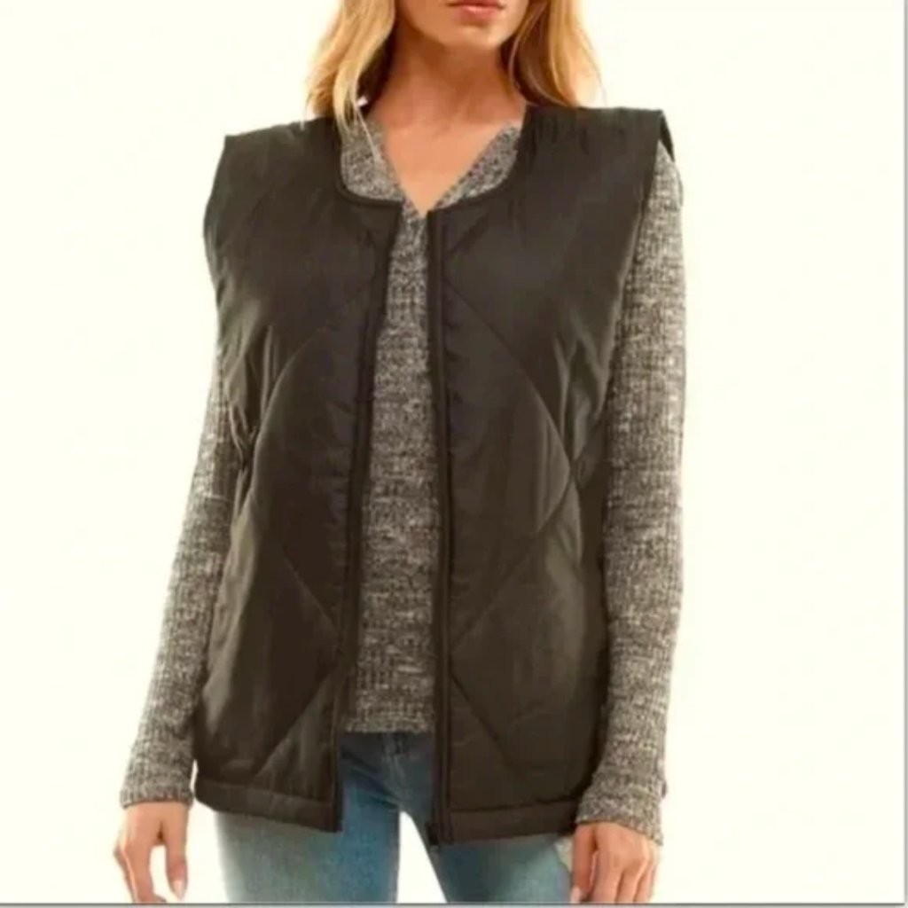 Socialite Nwt Mae Zip Front Lightweight Puffer Vest Black | Size L/Xl